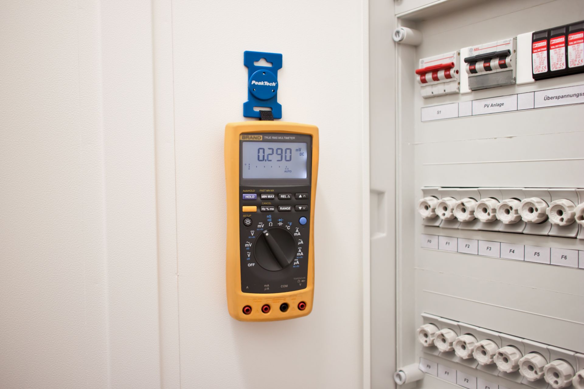 PeakTech P 7100 Magnethalter für diverse Messmittel